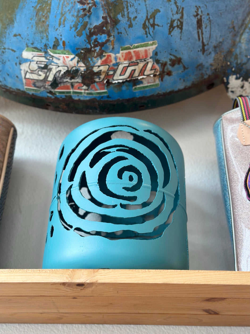 ECLECTIC HANDCUT METAL LAMP
